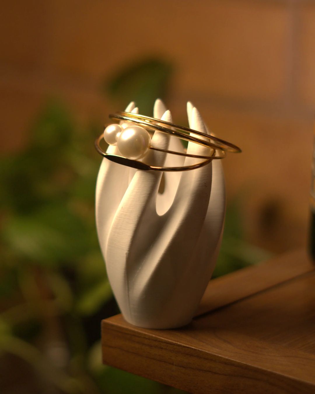 Elegant 4pcs Pearl Bracelet & Bangle Set