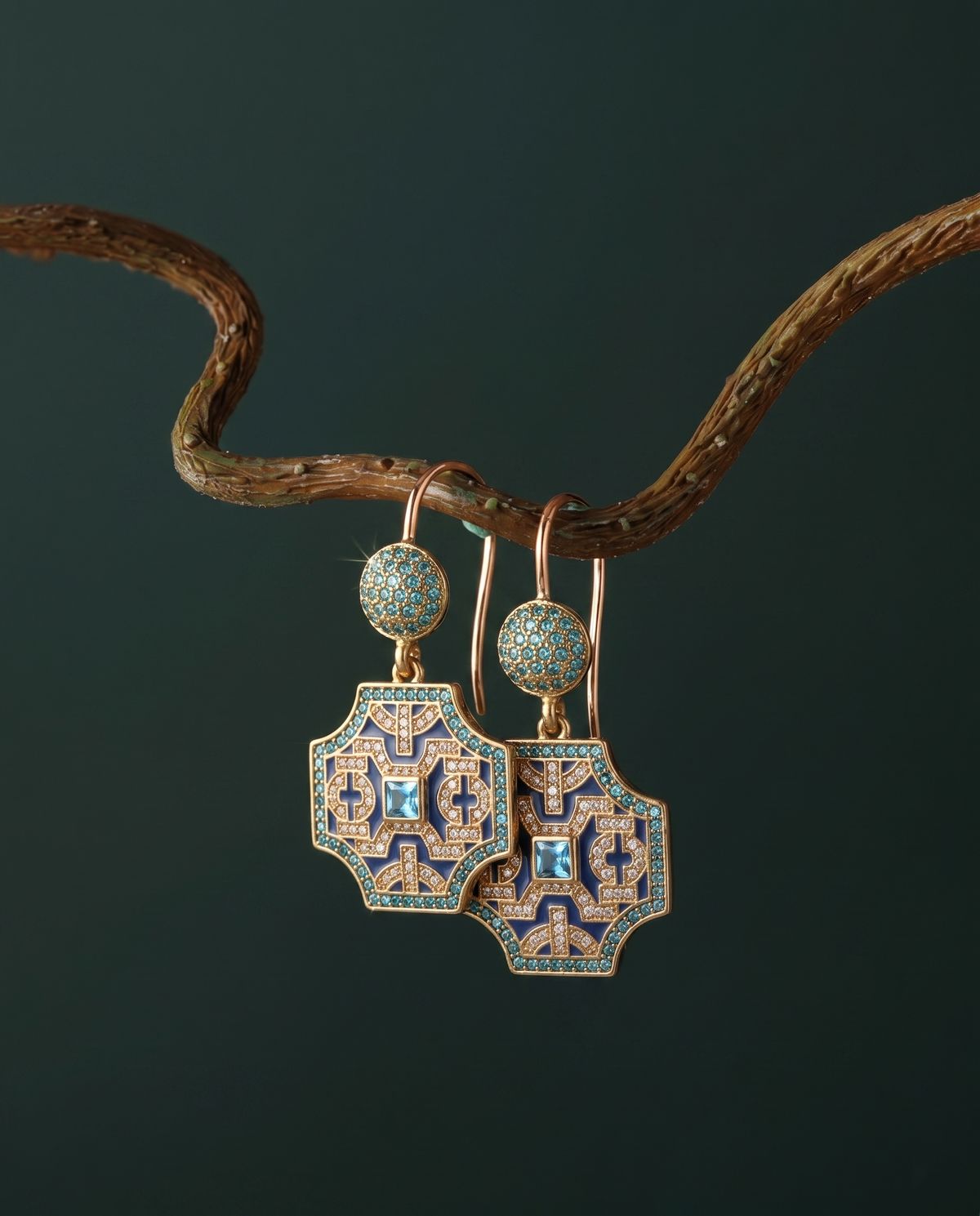 Western European Fashionable, Gorgeous, and Elegant Court-Style Dangling Earrings