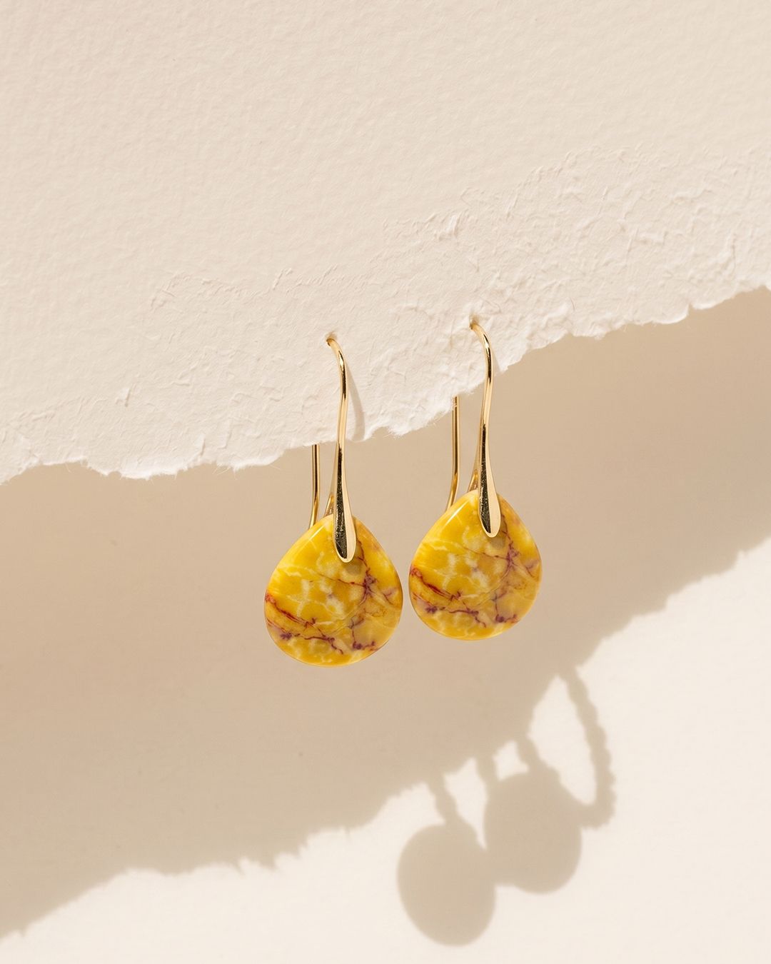 Eardrop-Shaped Natural Yellow Emperor Stone Earring