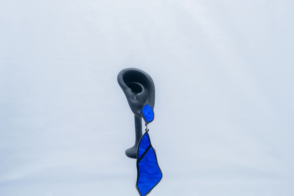 Acrylic Geometric Drop Earrings - Image 2