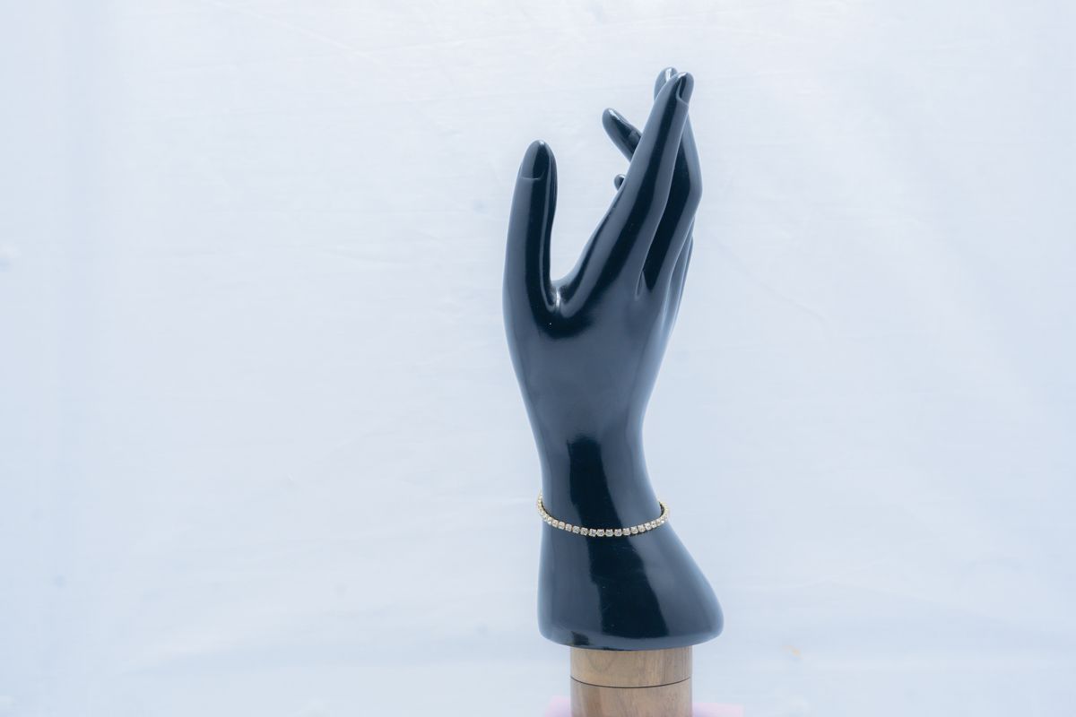 Versatile Geometric Round Smooth Metal Bangle