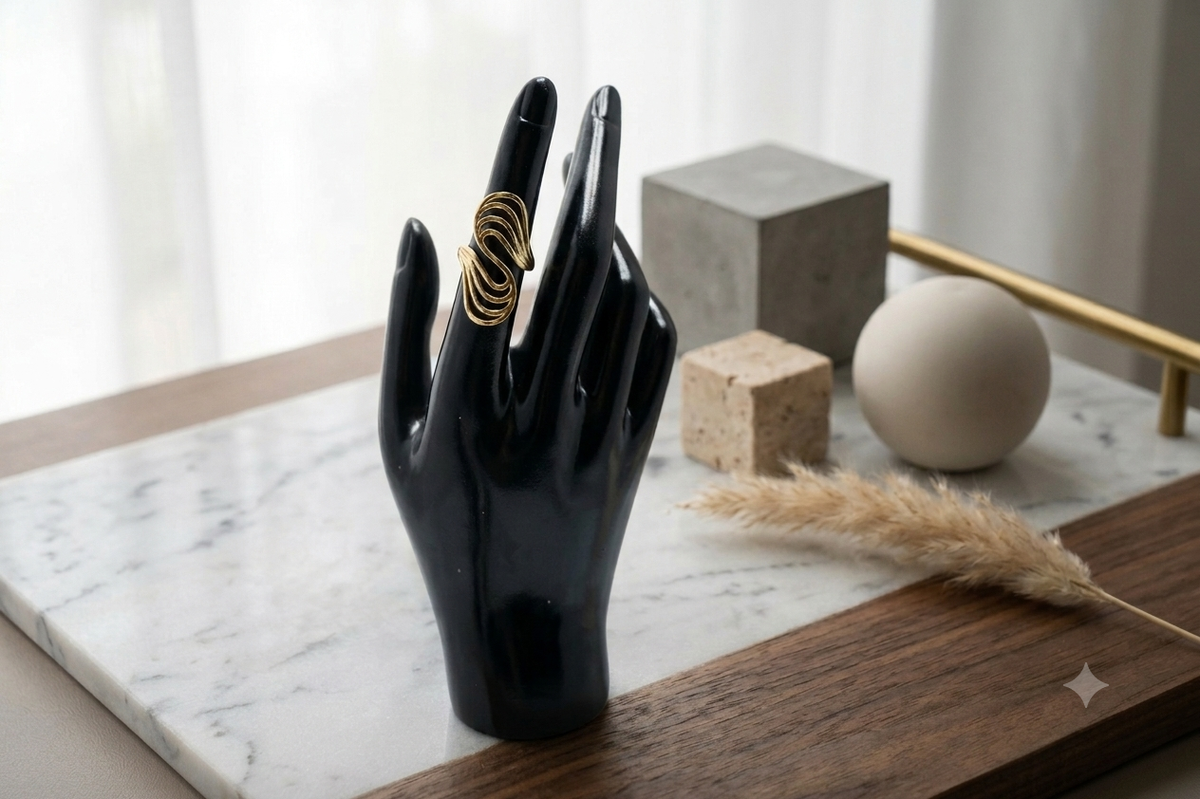 Line Design ring