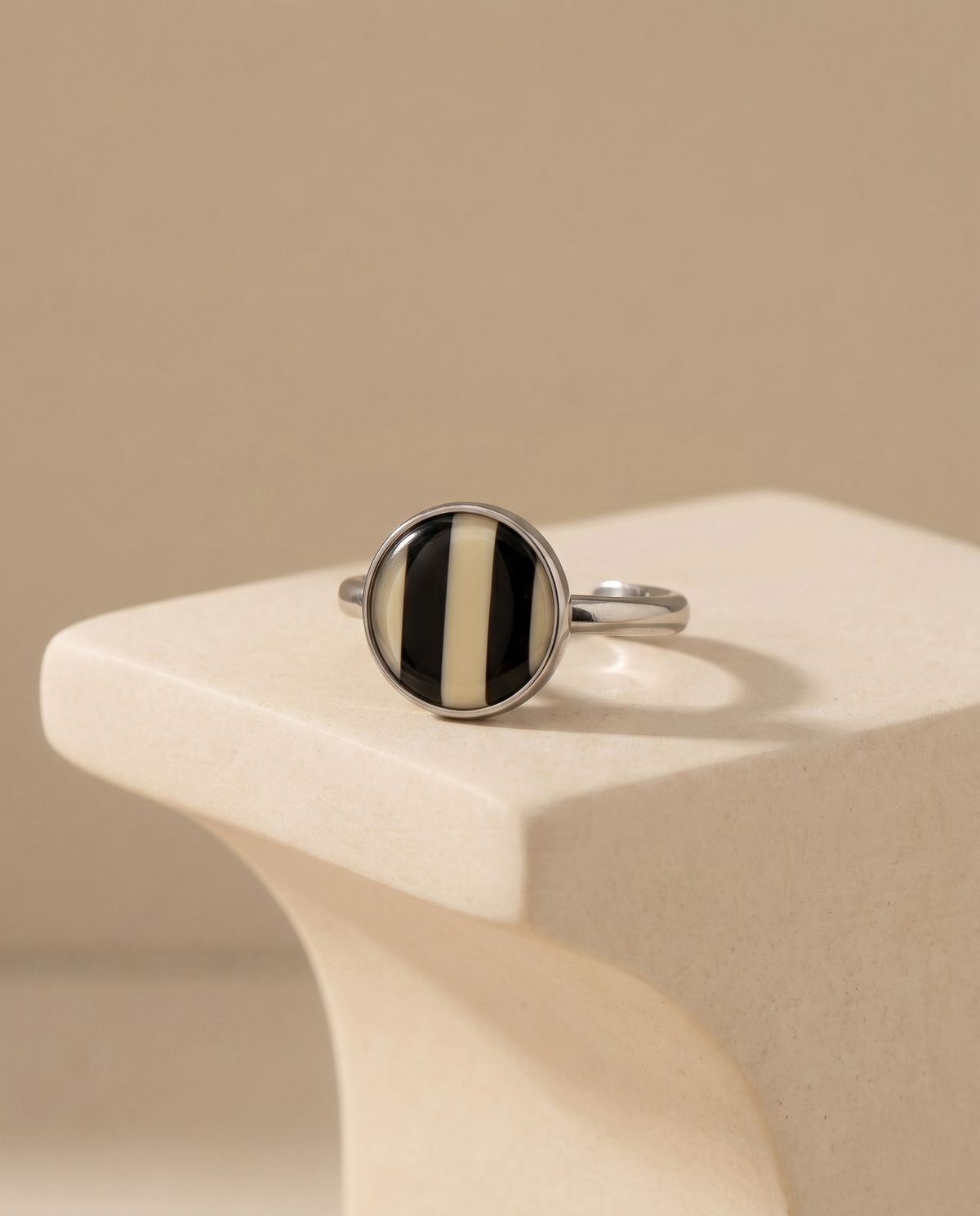 Geometric Ring - Black & White Vertical Stripes