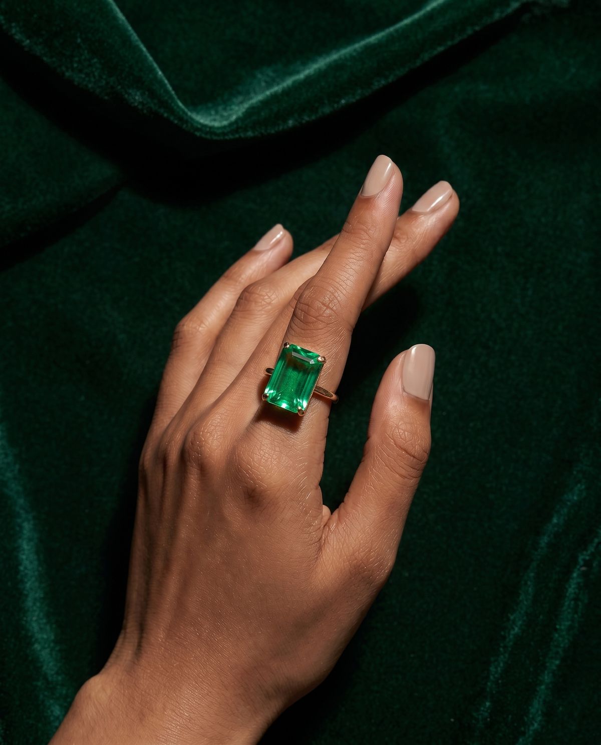 Emerald Glow Ring