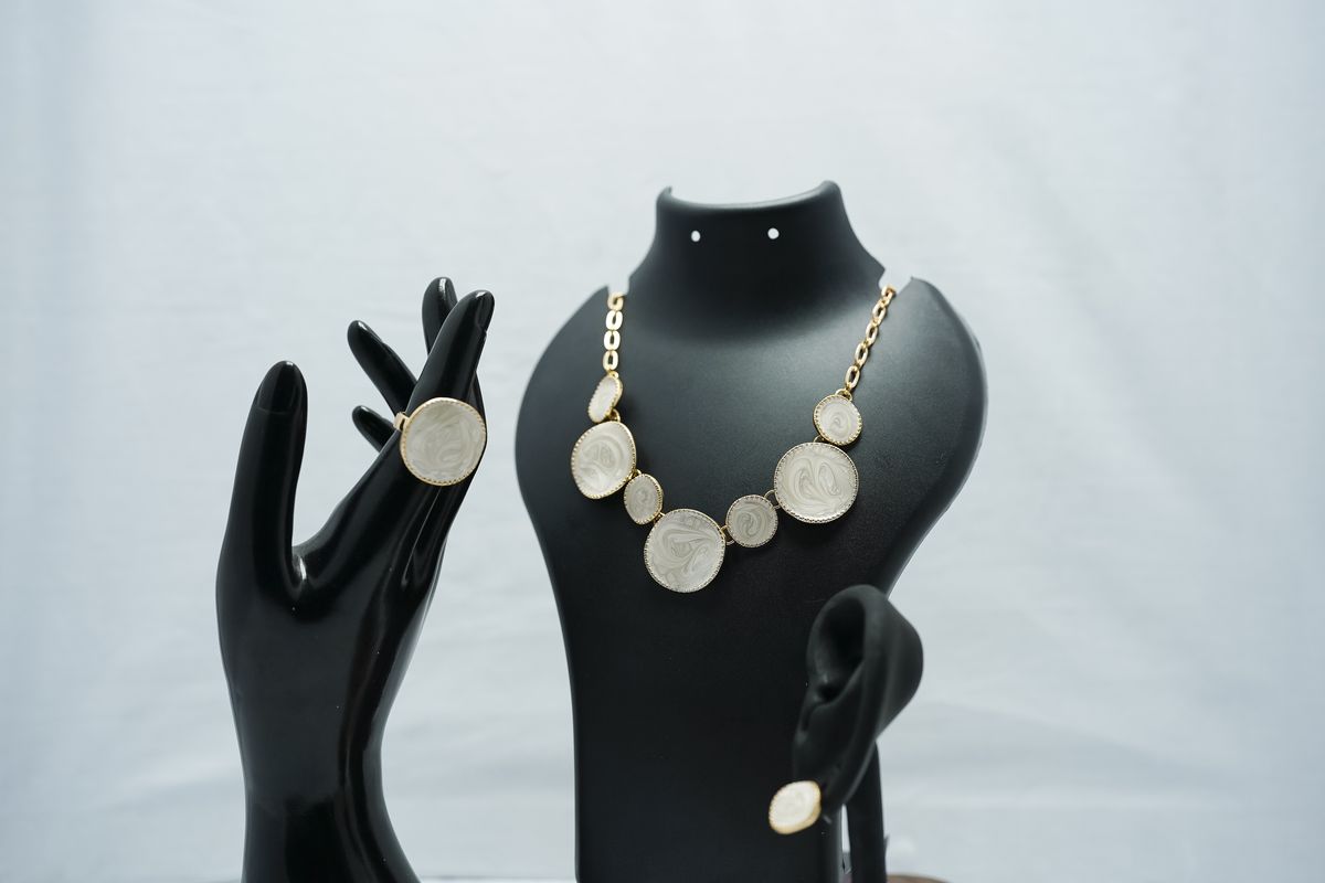 White Oil DropJewelry Set
