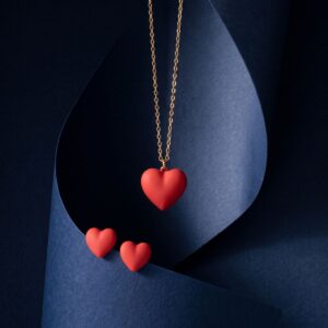 Light Luxury Heart Pendant Necklace 