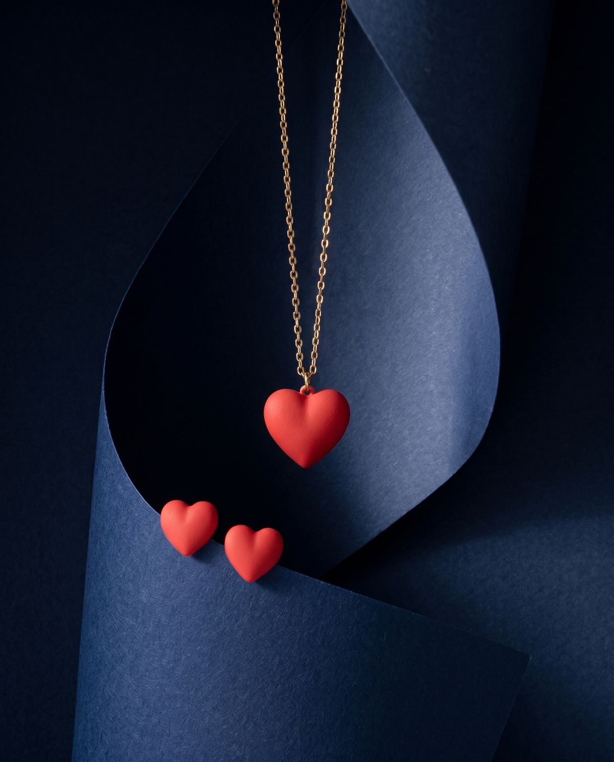Light Luxury Heart Pendant Necklace
